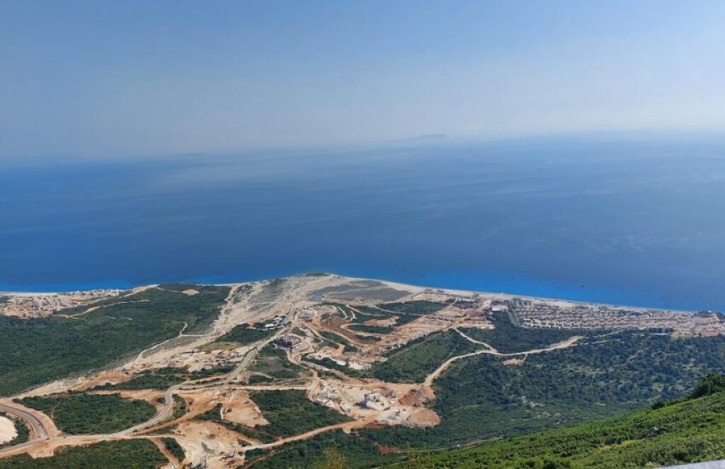 LAND FOR SALE IN PALASE 120E/M2