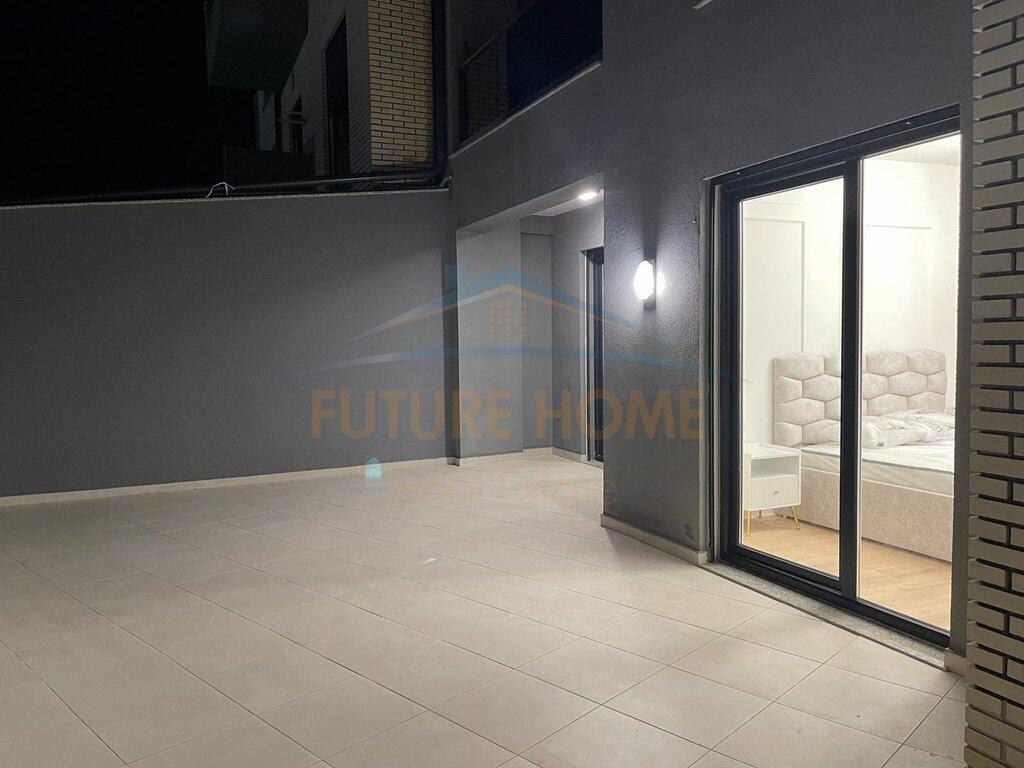 Rent, Apartment 1+1+Veranda, Unaza e Re.