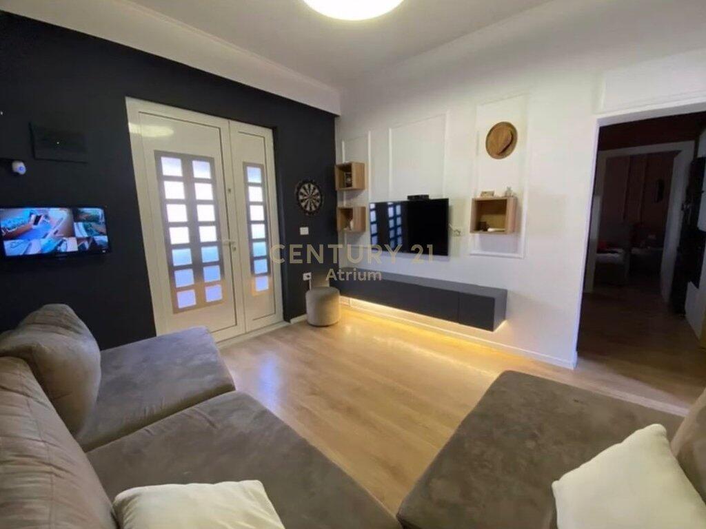JAPIM ME QIRA APARTAMENT 2+1+2 PRANE MATERNITETIT TE RI !