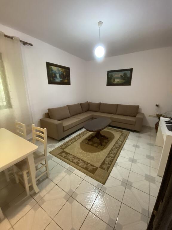 2+1, 1st floor private villa, near the apartment with arrows 400 euros