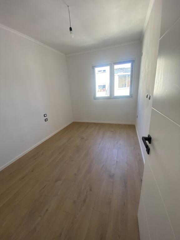 2+1, invested, 5th floor without elevator, Don Bosko, 128000
