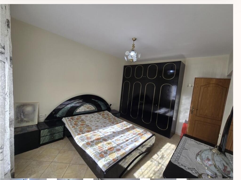 2+1, furnished near the tobacco mosque, ebasani street, 550 euro
