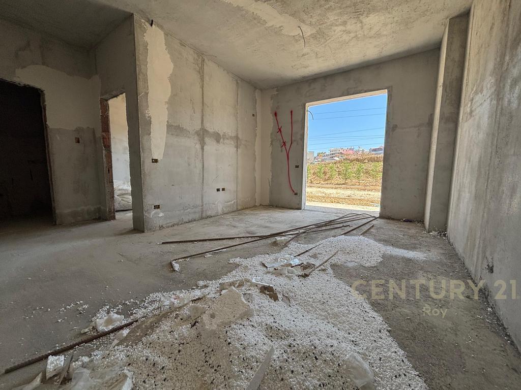 VENDESI APPARTAMENTO 1+1 CON CORTILE NEL RESIDENCE EON, GOLEM!
