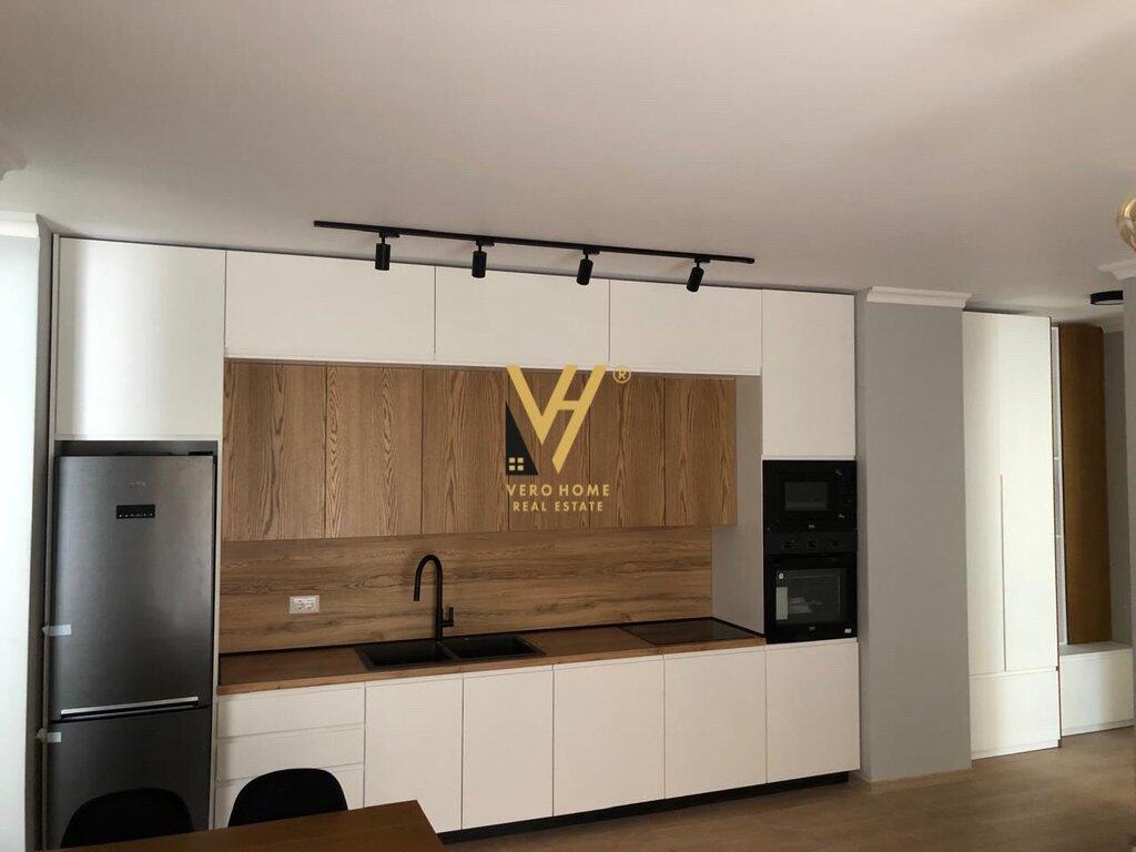 AFFITTASI APPARTAMENTO 2+1+BALCONE+POSTO AUTO IN AFFITTO AL COMPLESSO DELIJORGJI, VIA KAVAJES 1.200 EURO