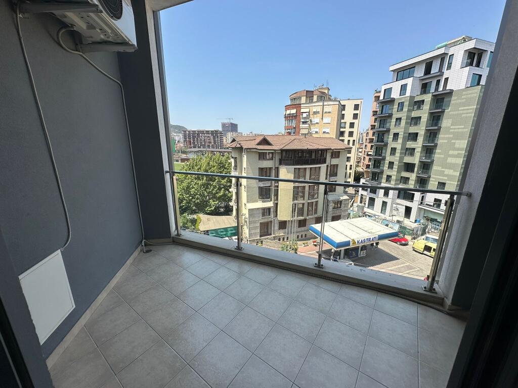 Super ap 2+1 at Kosovarve street (le boni) with parking
