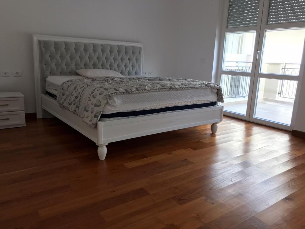 Villa for Rent in Rolling Hills!
