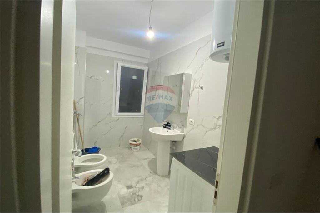 Apartament 2+1. Ish Fusha e Aviacionit