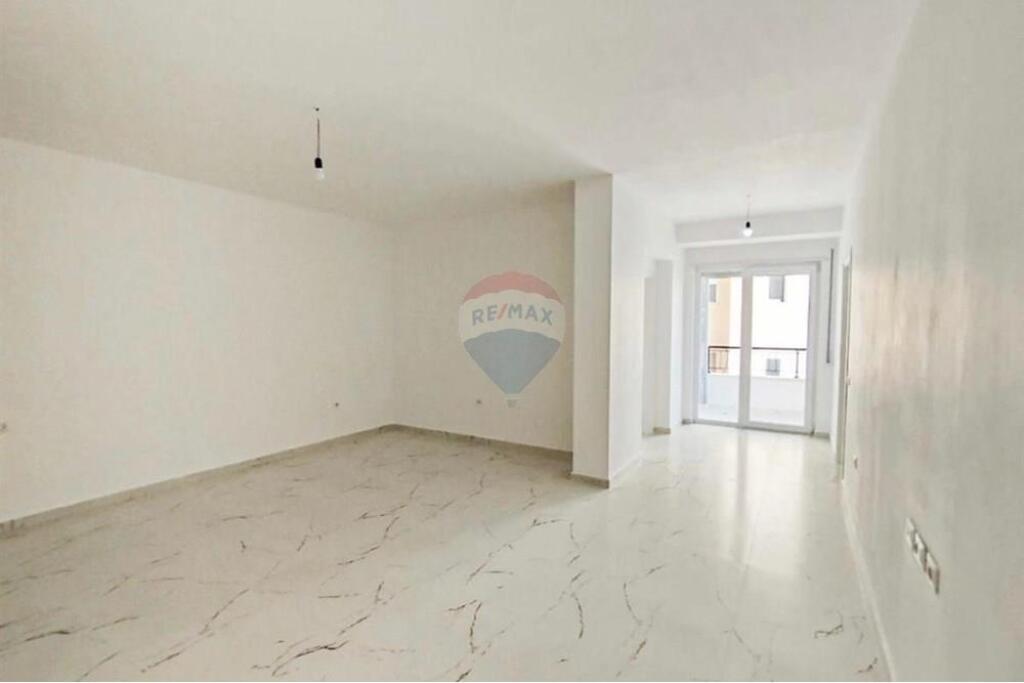Office for Rent on Durres Street.