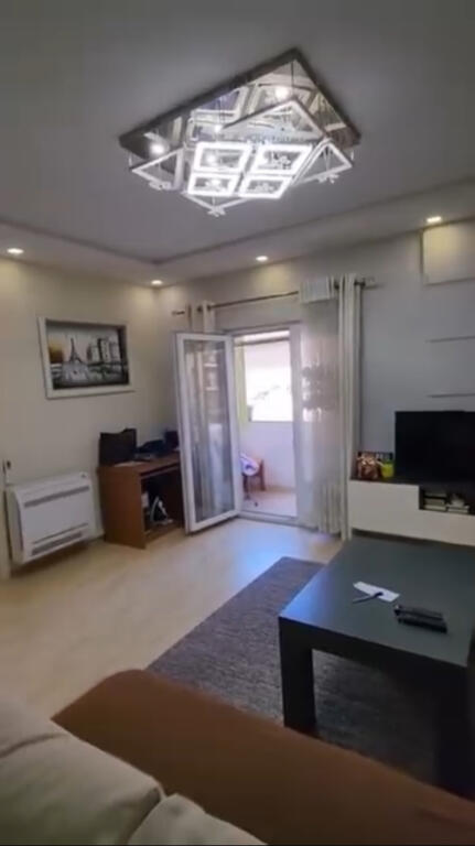 📍 Shitet Apartament 2+1 në 5 Maji pas Amerikan 2