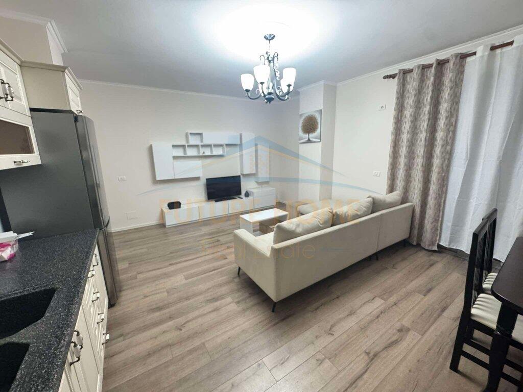 Affitto, Appartamento 2+1, Fresku, Tirana.
