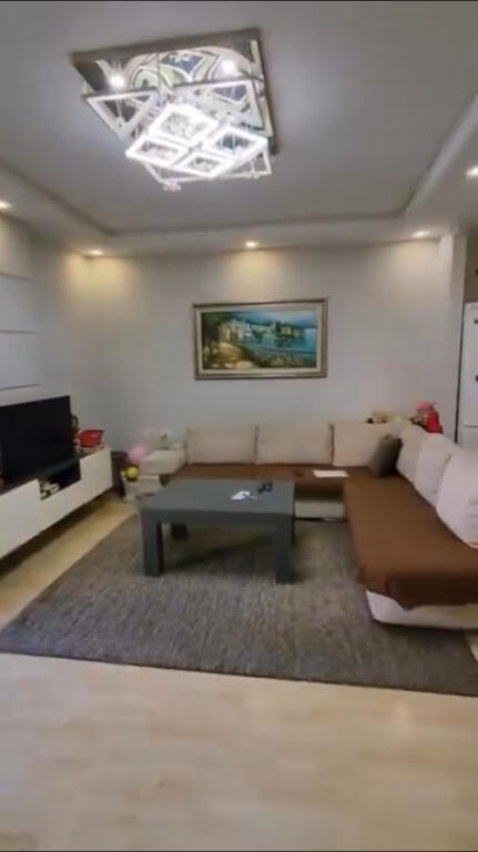 📍 Shitet Apartament 2+1 në 5 Maji pas Amerikan 2