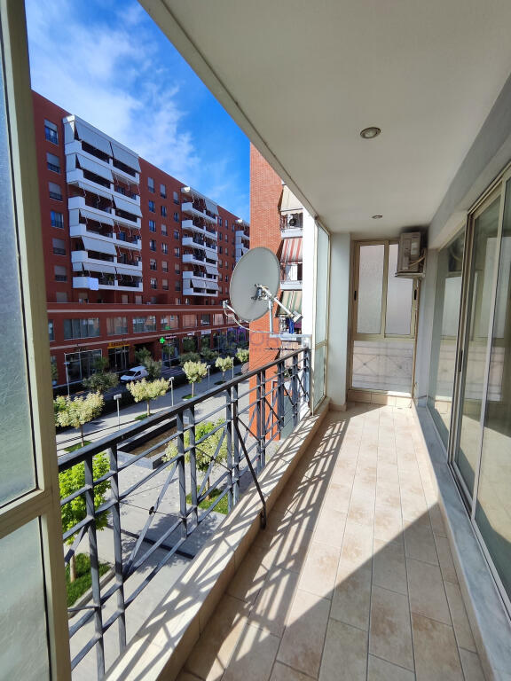 Jepet me qira apartament 2+1+Parkim tek Delijorgji.