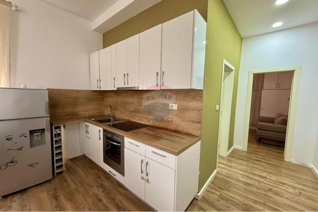 Apartament 1+1 per qira tek ish restorant durresi !