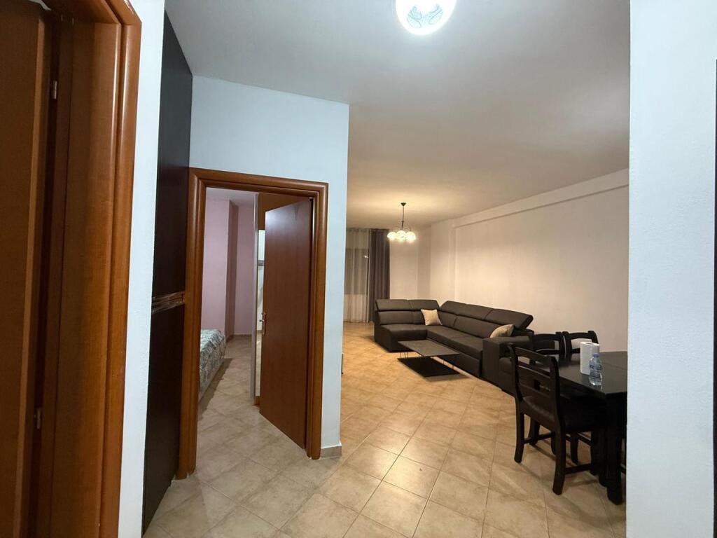 APARTAMENT ME QERA 1+1