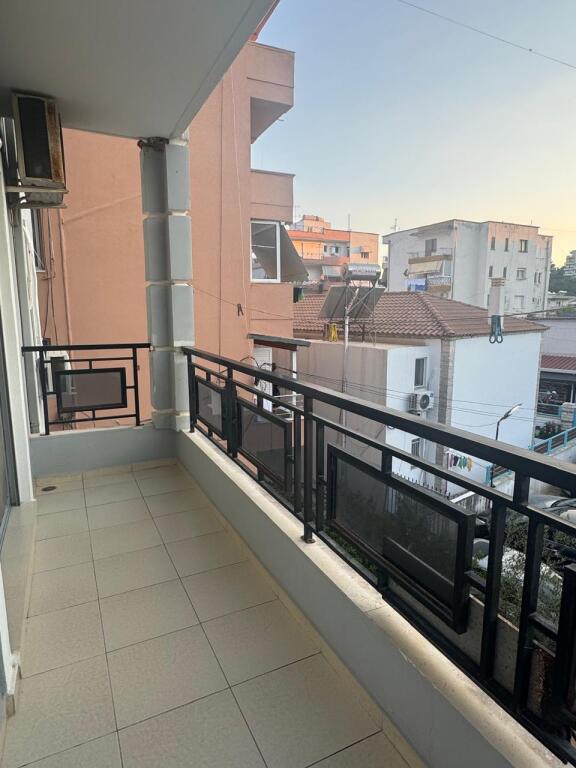 Affitto appartamento 1+1 a Himare