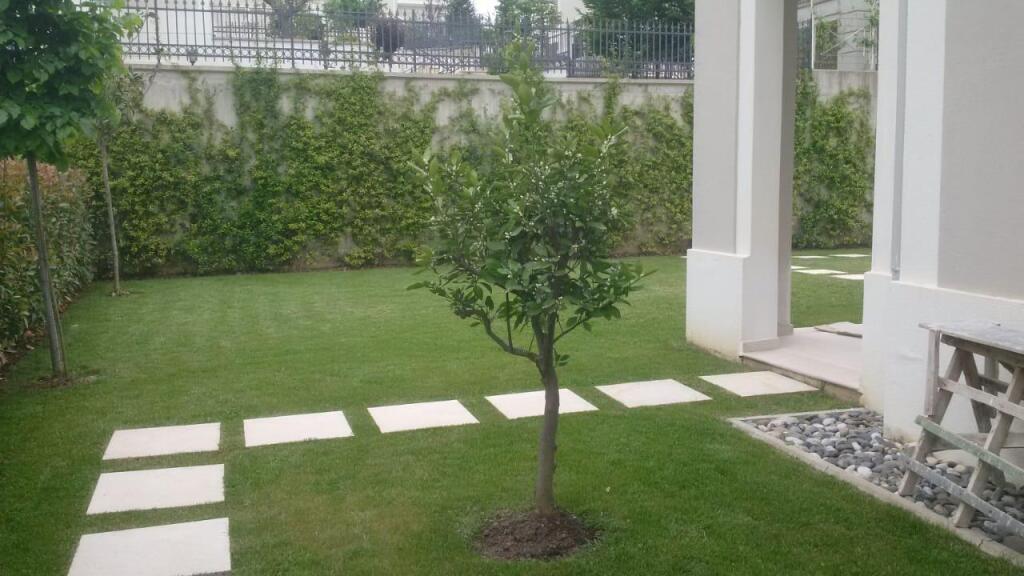 Villa for Rent in Rolling Hills!
