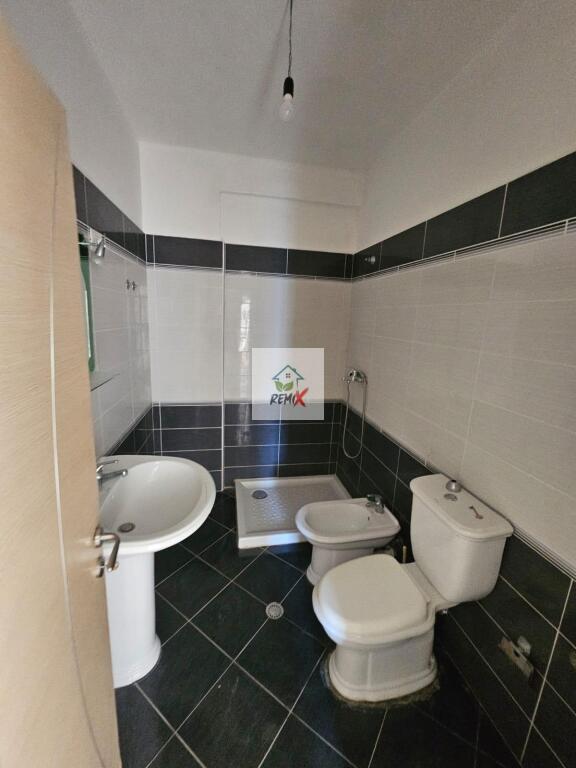 VENDESI APPARTAMENTO 1+1 VICINO A SHKEMBI I KAVAJES