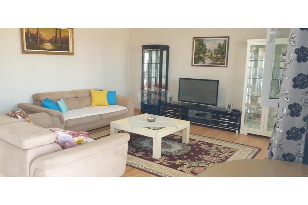 2+1 apartment for rent at Vilat Amerikane !