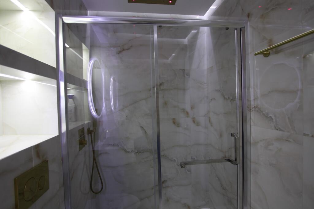 For Rent: Studio Apartment 📍21 Dhjetori (Near Vodafone) – €550 – Size: 35m² – 100% Brand New ✨