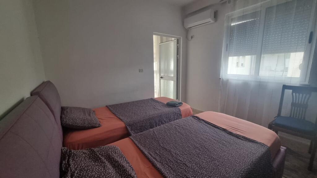 Jepet me qira 2+1+1 ZOGU I ZI 500€