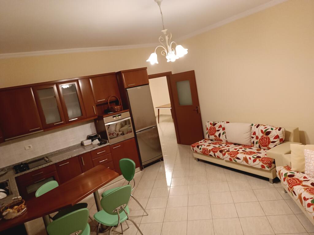 Moderno appartamento con 2 camere da letto in posizione privilegiata!