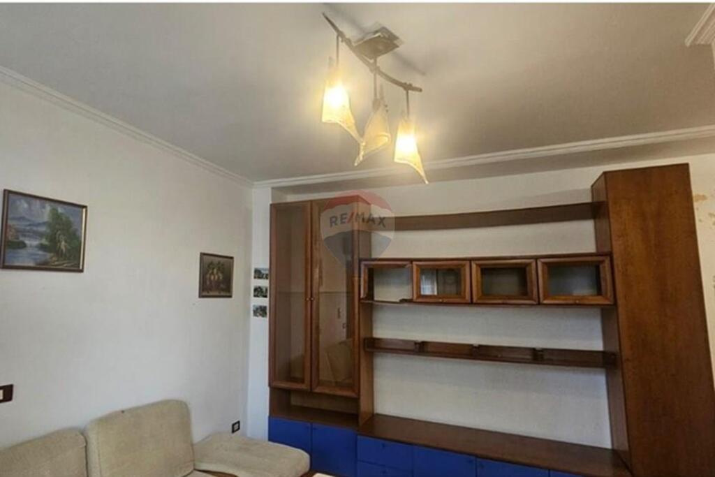 Apartment 1+1 for rent Elbasan Street !