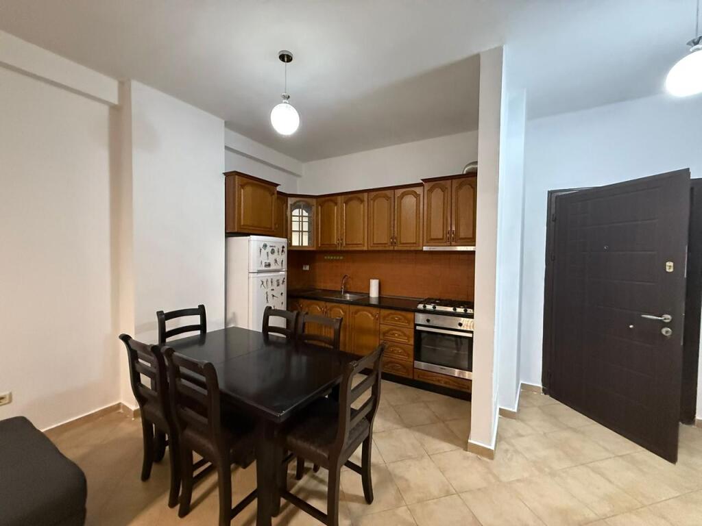 APARTAMENT ME QERA 1+1