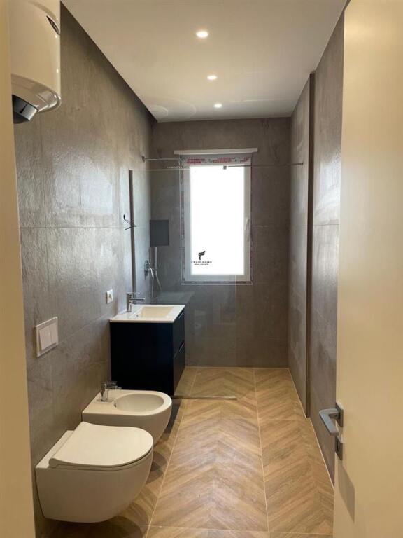 VENDESI APPARTAMENTO 2+1 UNIVERS CITY 135.000 EURO