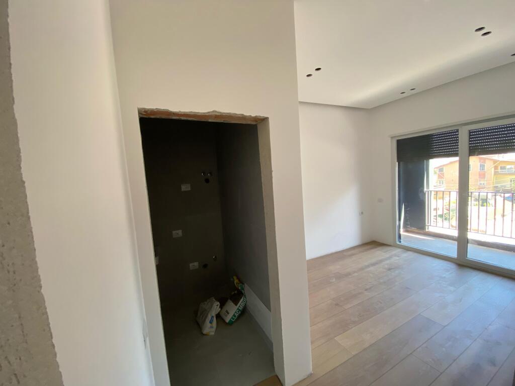 Office Space for Rent with 2 Balconies, near American 3!