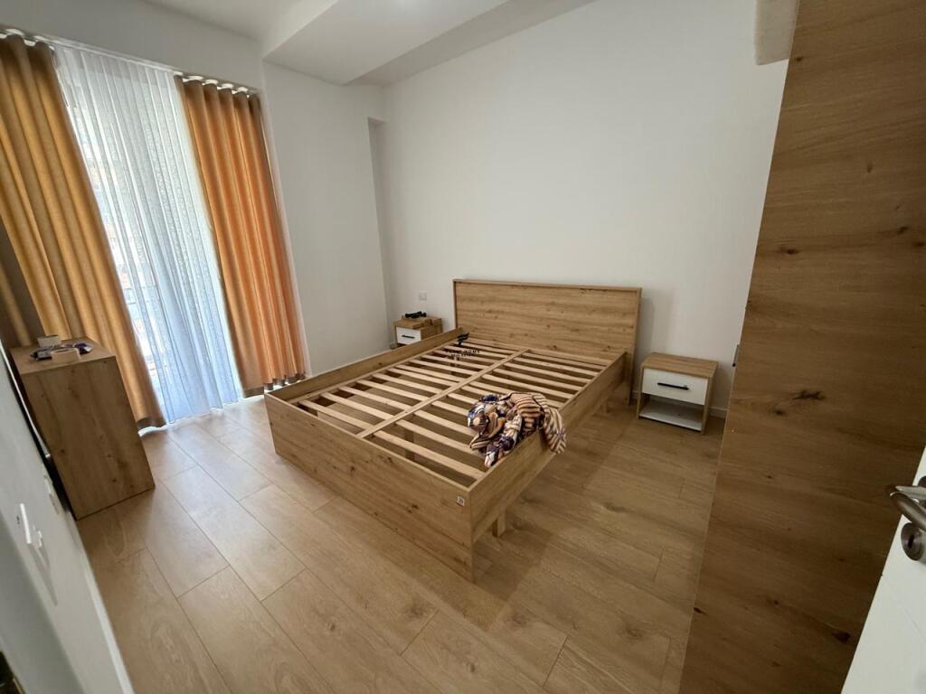 Apartament me qera
