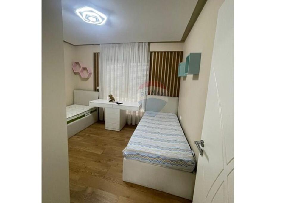 Apartament 2+1+2. Kompleksi Kontakt 21 Dhjetori