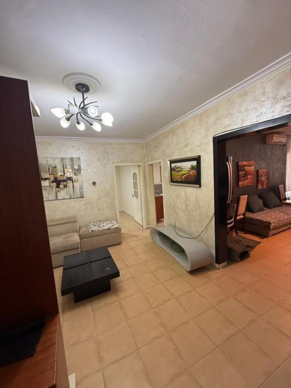 Super 2+1 apartment at the Paris commune (kristal center)