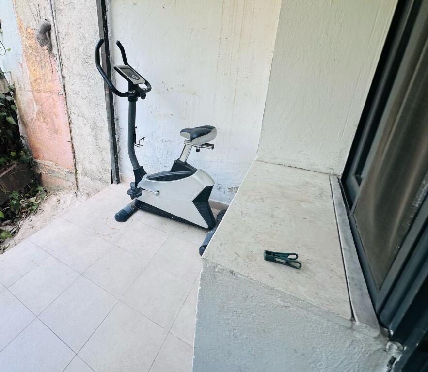 1+1,i mobiluar,kat1 pallat ekzistues,21 dhjetori 400 euro