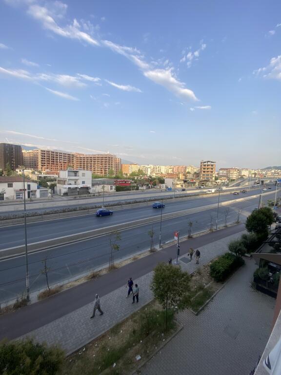 2+1,bosh per zyra te hotel marinaj astir,400 euro