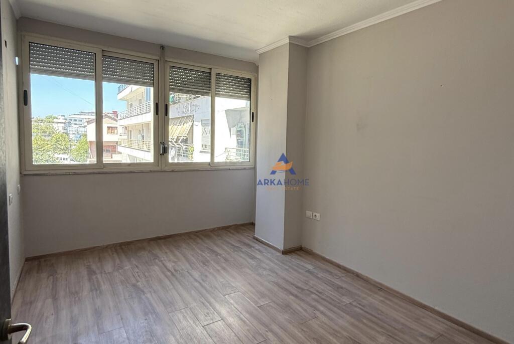 FOR SALE APARTMENT 2+1+BALCONY "KOMUNA E PARISIT" 175,000 EURO.