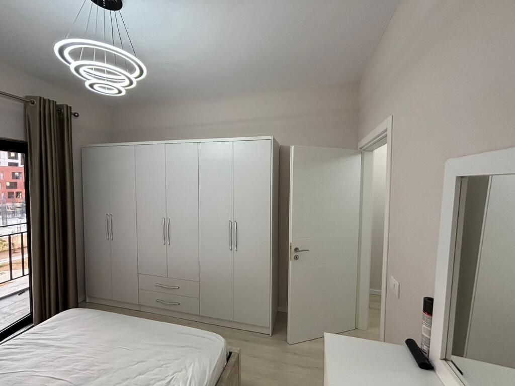 1+1,i mobiluar,te urban gate astir cmimi 450 euro
