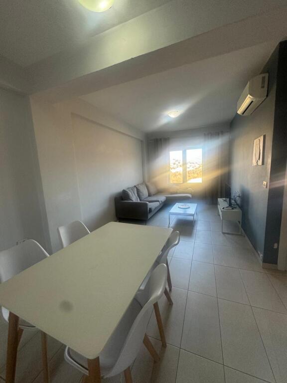 Super ap 1+1 a Kodra e Diellit (residenza 2)