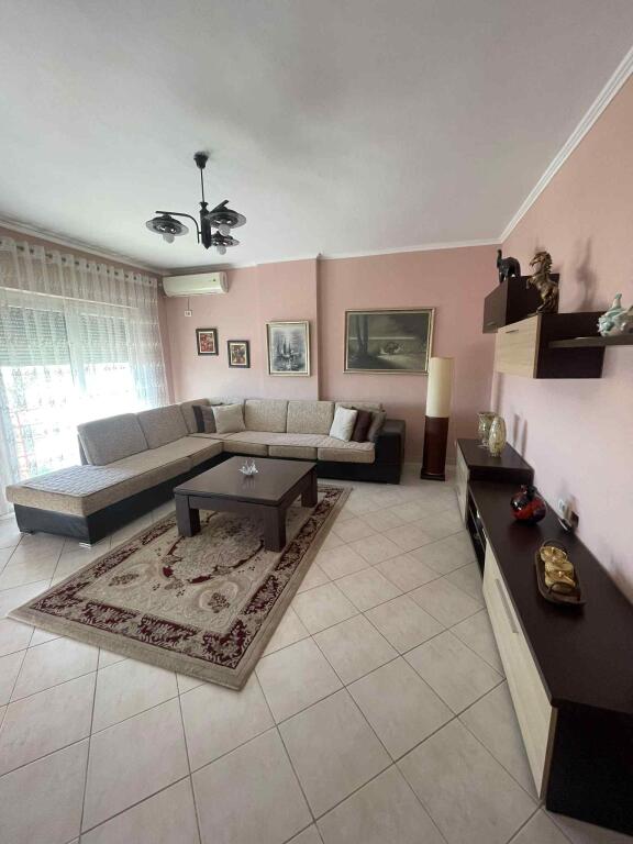 FOR RENT 2+1+1 FORMER CUSTOMS AT INTESA SAN PAOLO 55,000 LEKE