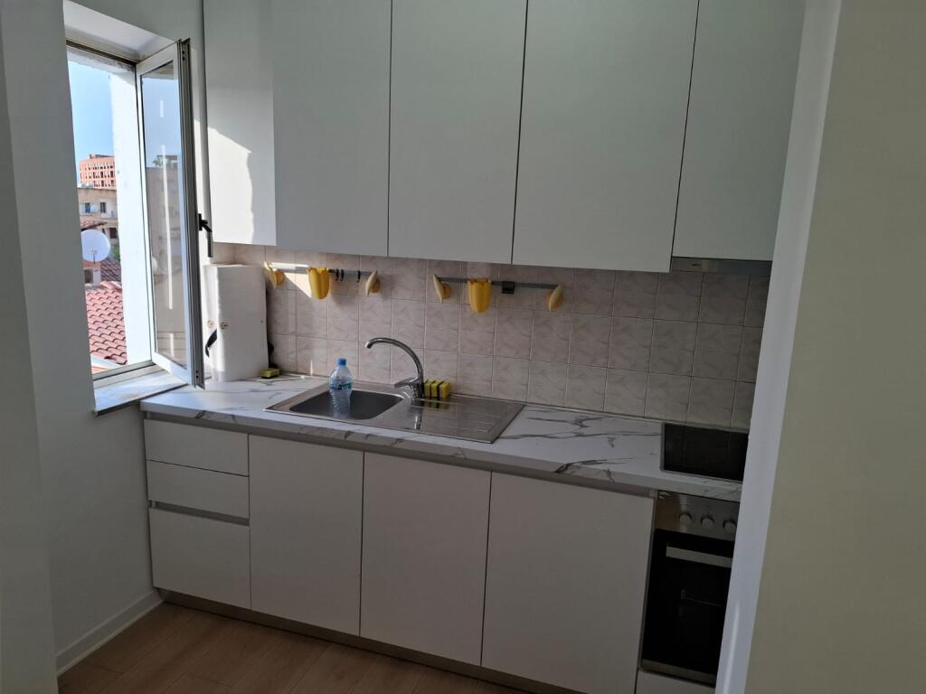 Apartament 1+1 Prane Stacionit te Trenit