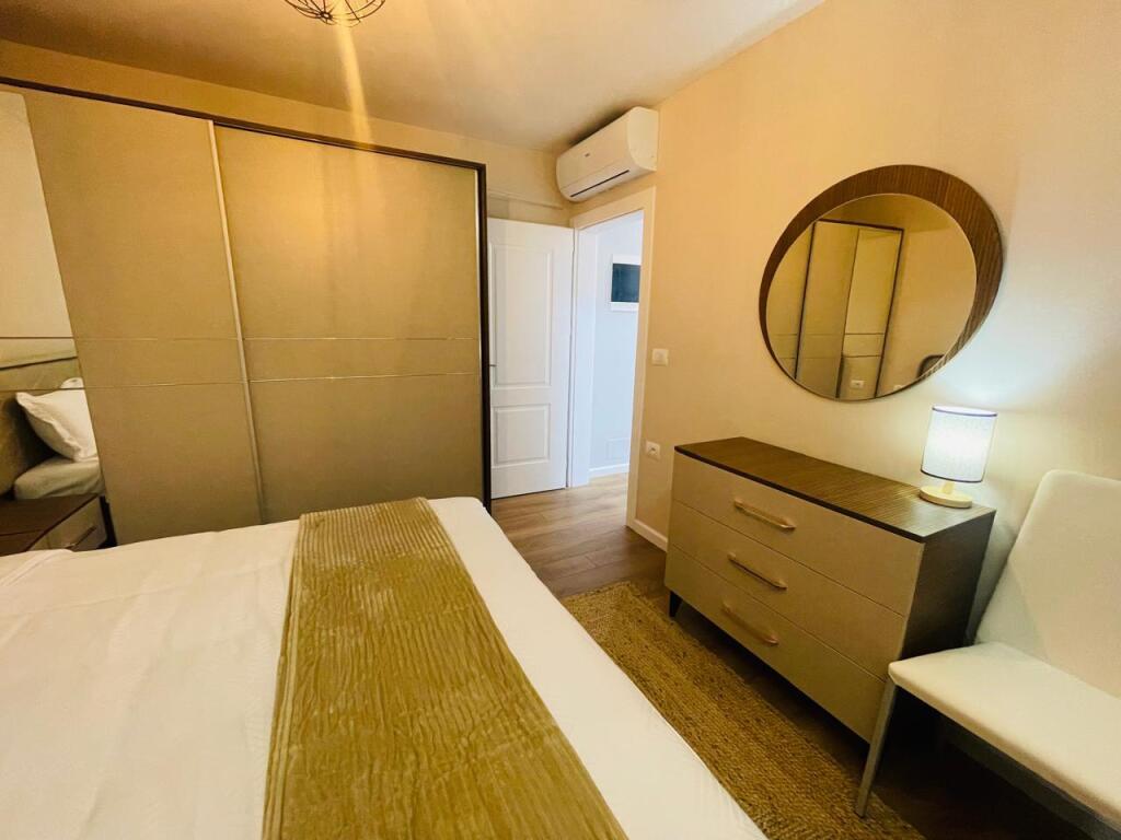 Electric Market Rents 1+1 Apartment For Rent