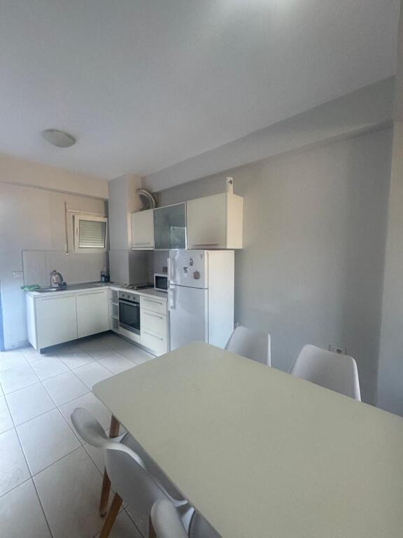 Super ap 1+1 a Kodra e Diellit (residenza 2)