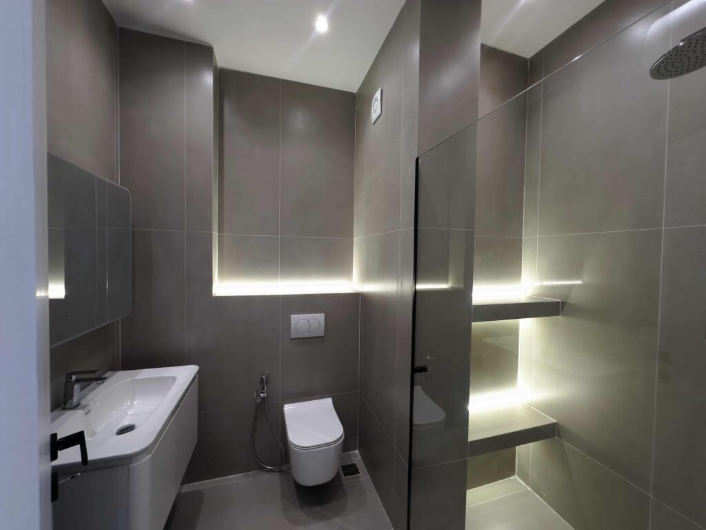 Apartament 1+1 me qera per zyre , bulevardi i ri