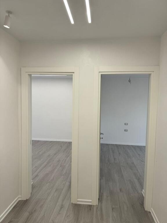 Office for rent near bar oslo brryli