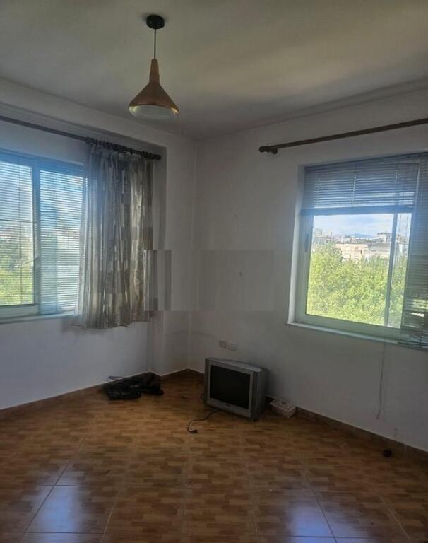 SHITET APARTAMENT 2+1+2+2 BALLKONE PRANE MATERNITETIT TE RI ! 148,000 €