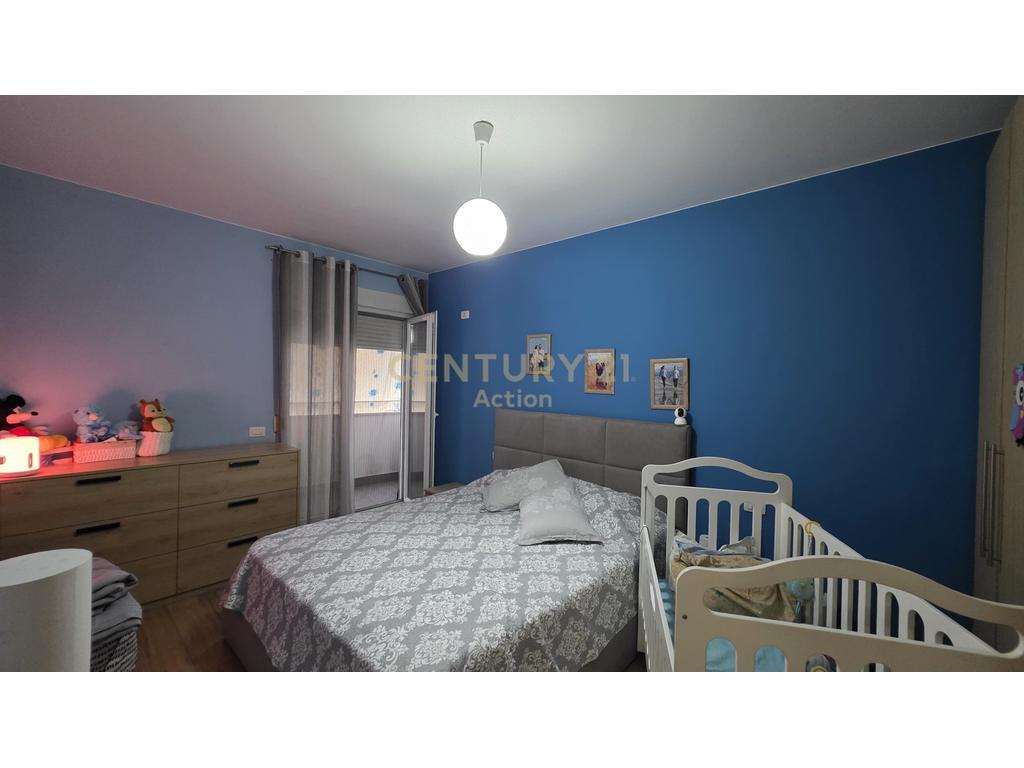 🏢 Shitet Apartament 1+1 – Kompleksi Magnet, Tiranë