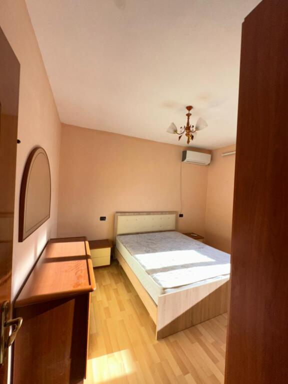 APPARTAMENTO IN VENDITA * 2+1 + Cucina separata e ampio balcone 📍 Indirizzo: KOPSHTI IVINA ZONA 3
