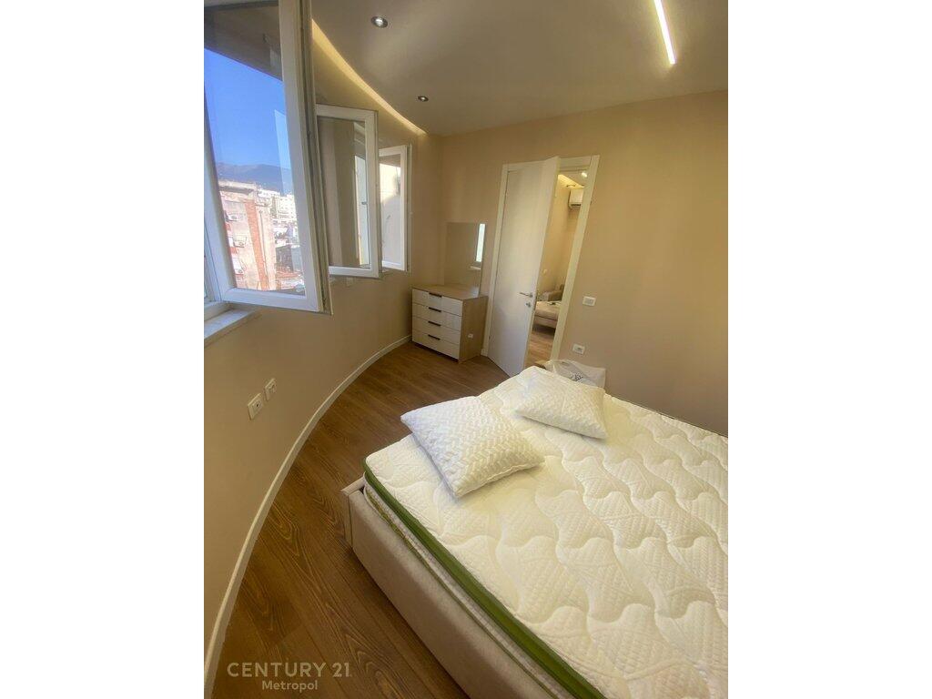 1+1 apartment for rent near Cafe Flora!
