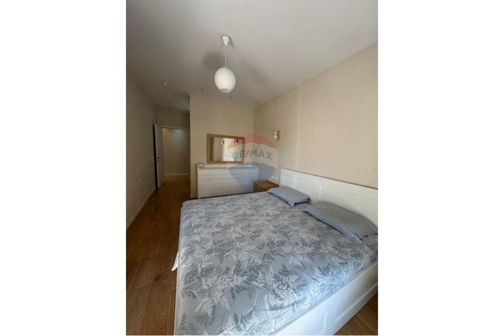 Apartament me qira 21 dhjetori