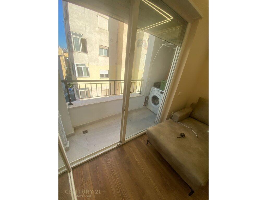 1+1 apartment for rent near Cafe Flora!