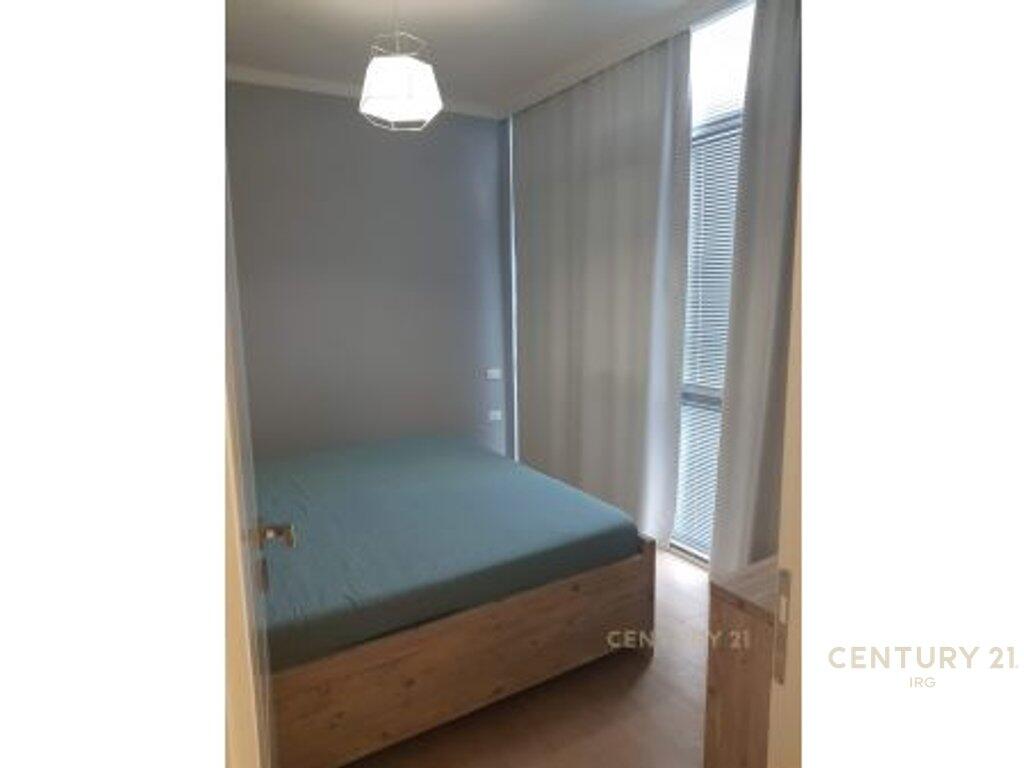 KOMUNA E PARISIT, APARTAMENT 1+1 PER QIRA